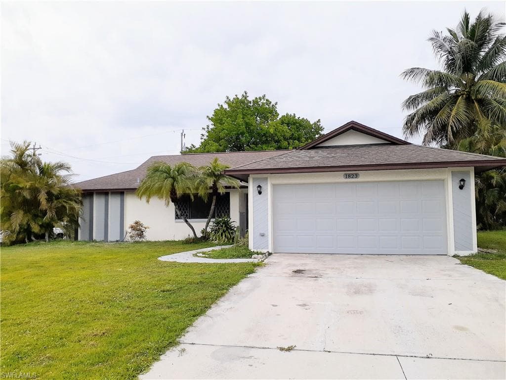 1823 Viscaya PKY CAPE CORAL, FL 33990