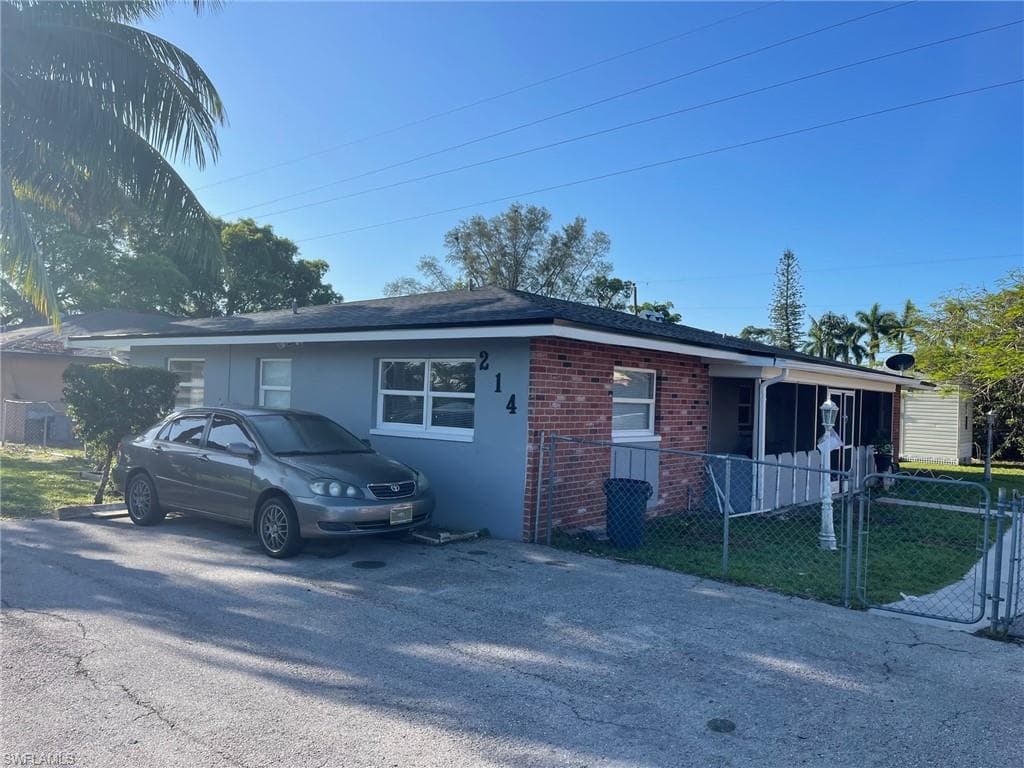 214 SW 47th TER CAPE CORAL, FL 33914
