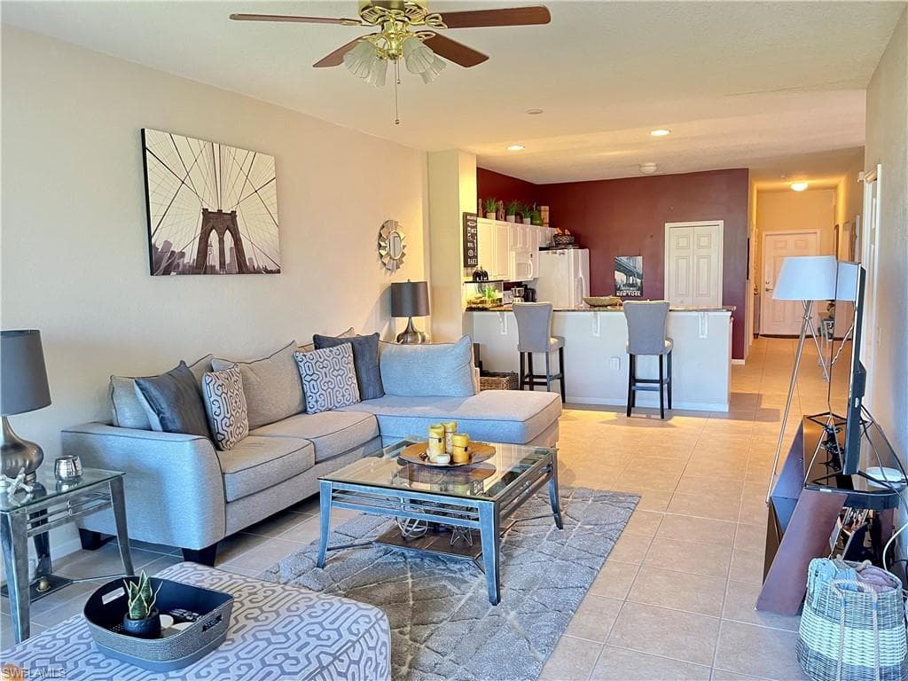 10045 Heather LN 2-203 NAPLES, FL 34119