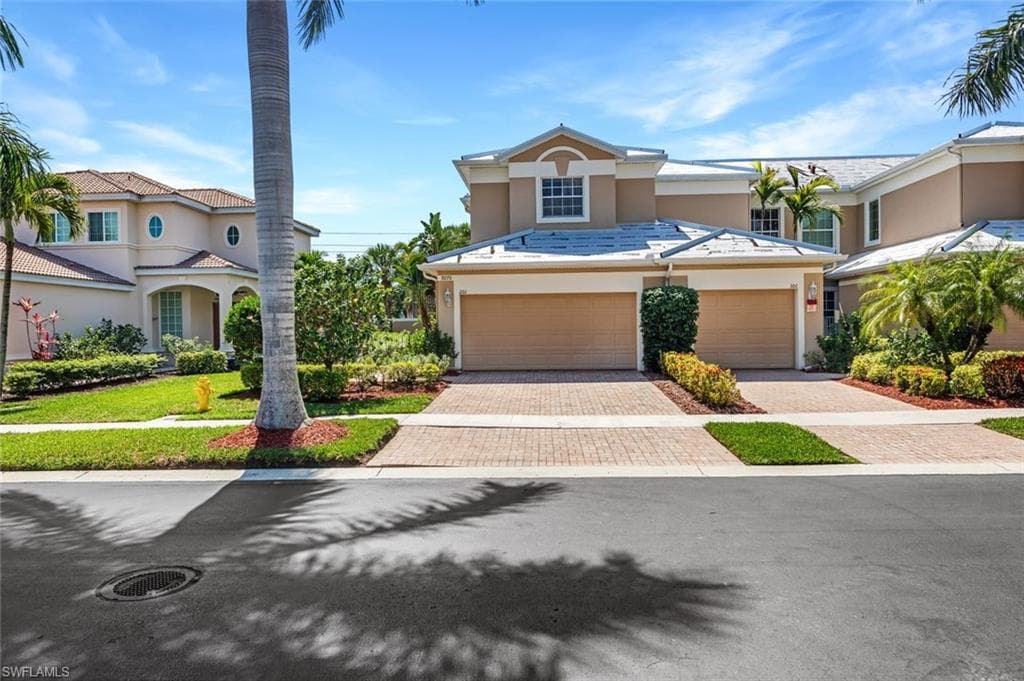 9270 Belleza WAY #201 FORT MYERS, FL 33908
