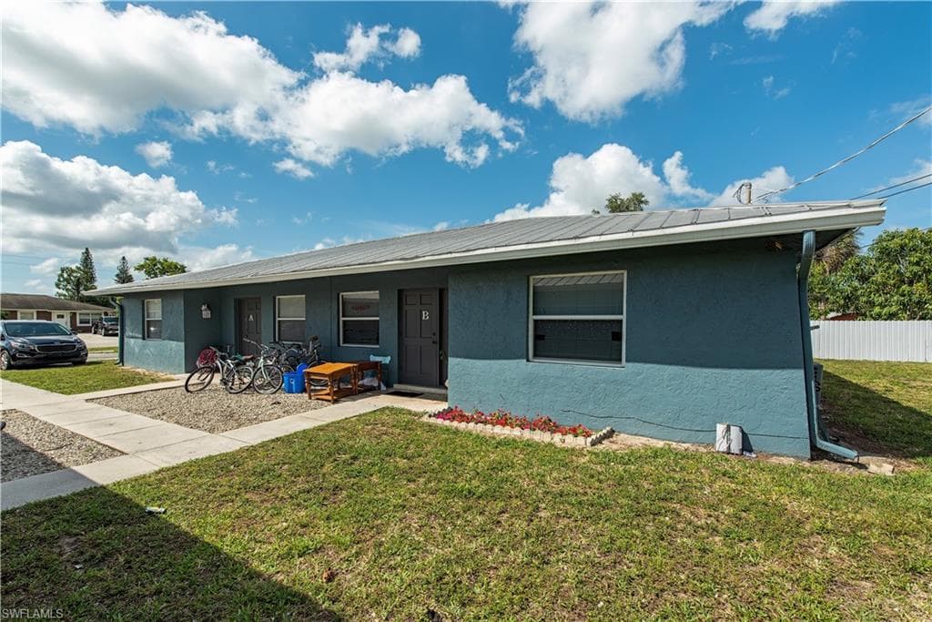 5325 Carlton ST NAPLES, FL 34113
