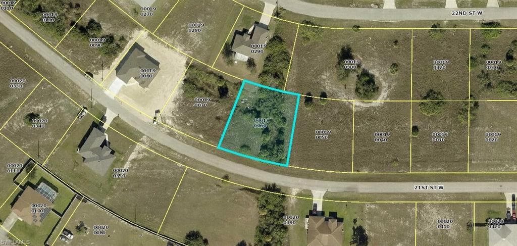 3912 21st ST W LEHIGH ACRES, FL 33971