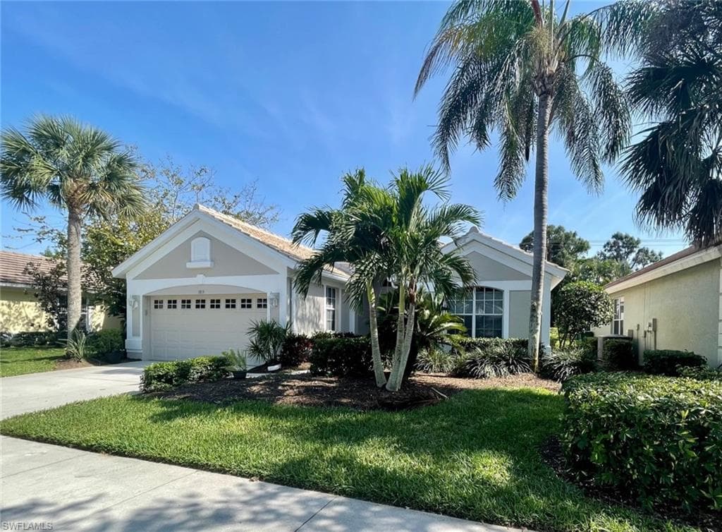 1813 Winding Oaks WAY NAPLES, FL 34109