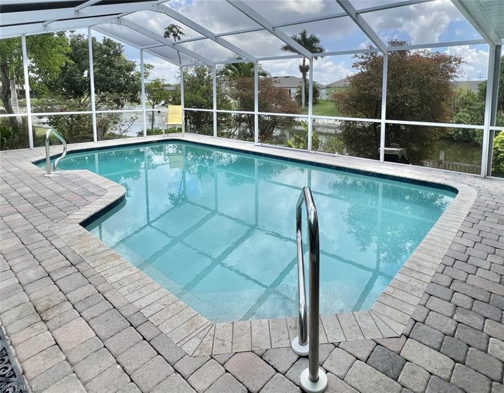 1825 SW 8th CT CAPE CORAL, FL 33991
