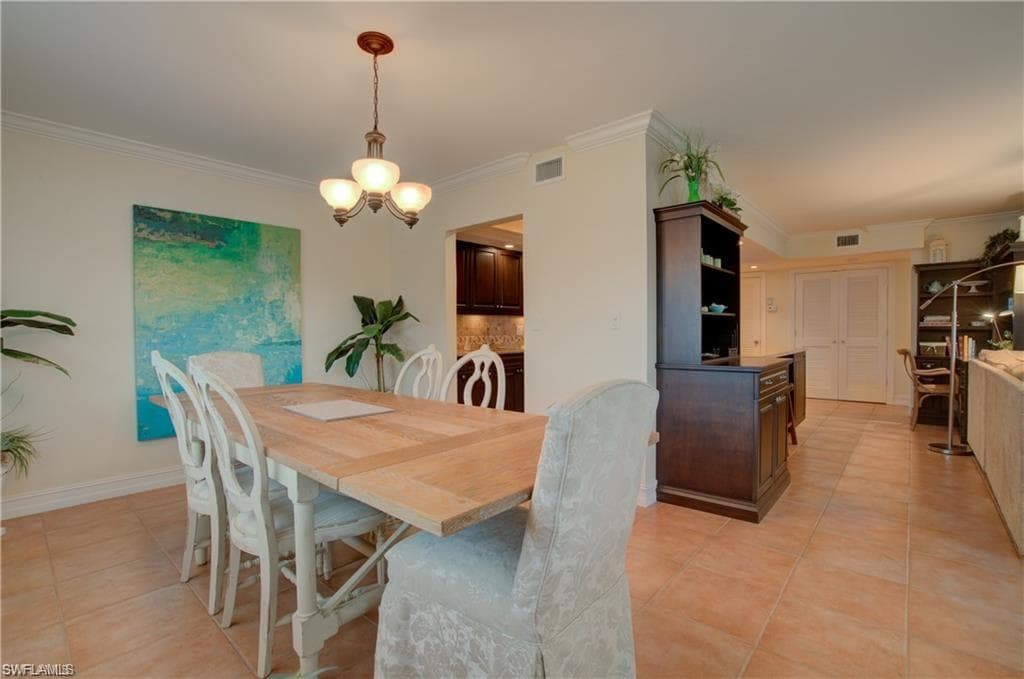 1930 Gulf Shore BLVD N E101 NAPLES, FL 34102