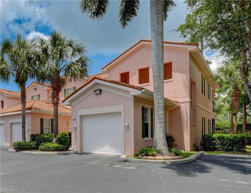 990 Peggy CIR 404 NAPLES, FL 34113