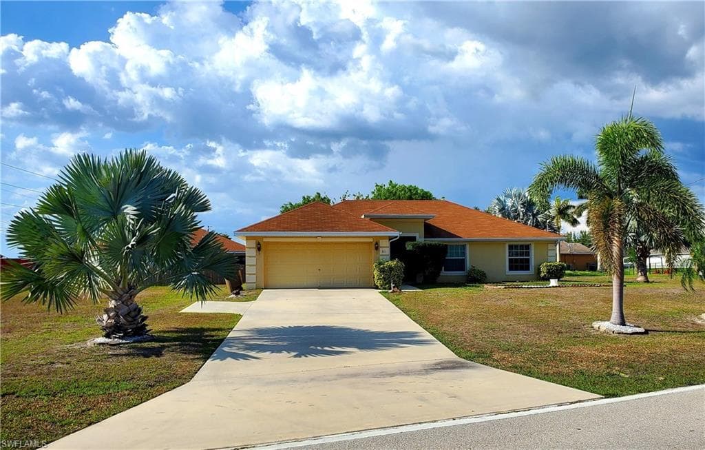 805 Vogiantzis PKY CAPE CORAL, FL 33909