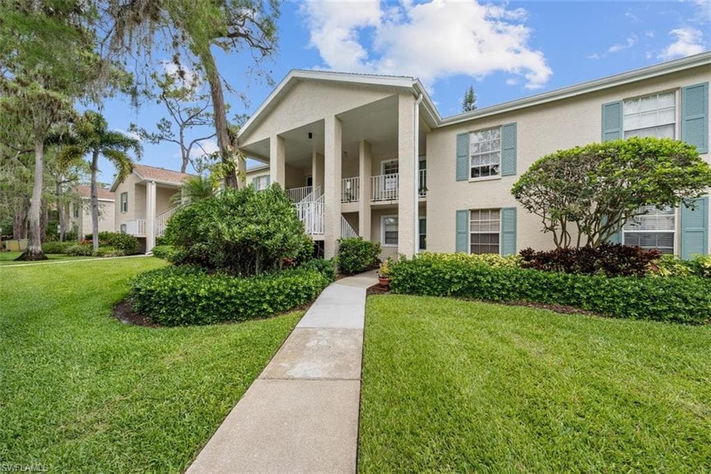 1714 Kings Lake BLVD 2-203 NAPLES, FL 34112