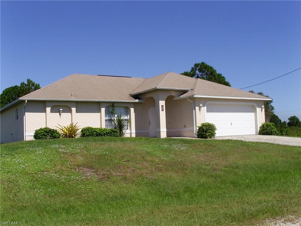 853 Brazos ST E LEHIGH ACRES, FL 33974