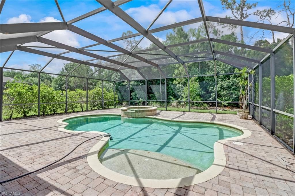 6812 Del Mar TER NAPLES, FL 34105