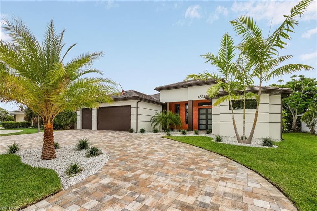 4523 Pelican BLVD CAPE CORAL, FL 33914