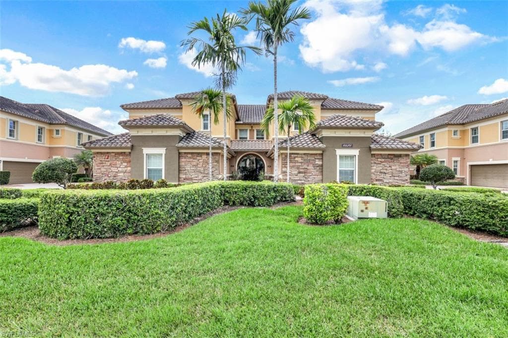 9525 Ironstone TER 202 NAPLES, FL 34120
