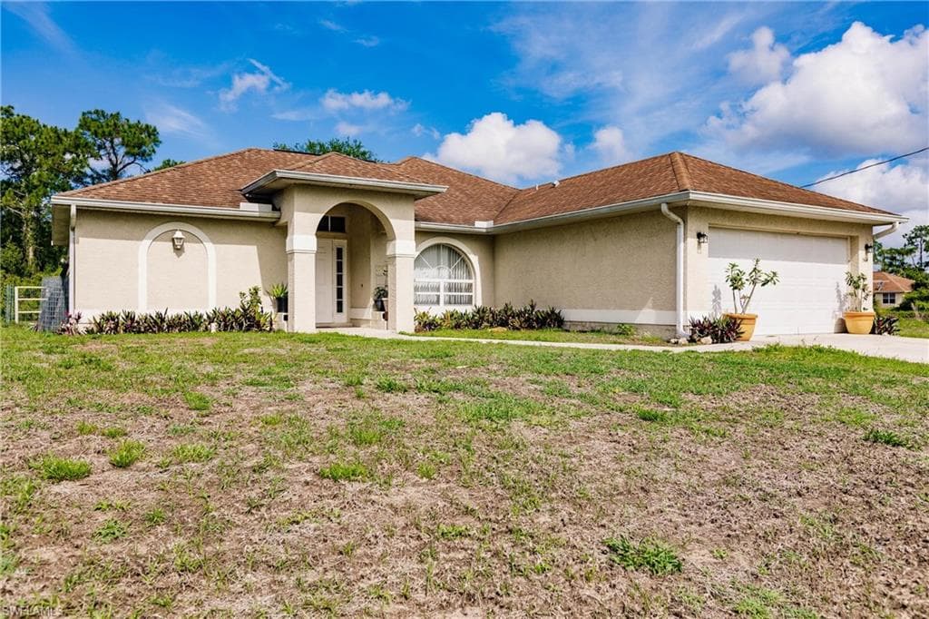 504 Redwood AVE S LEHIGH ACRES, FL 33974