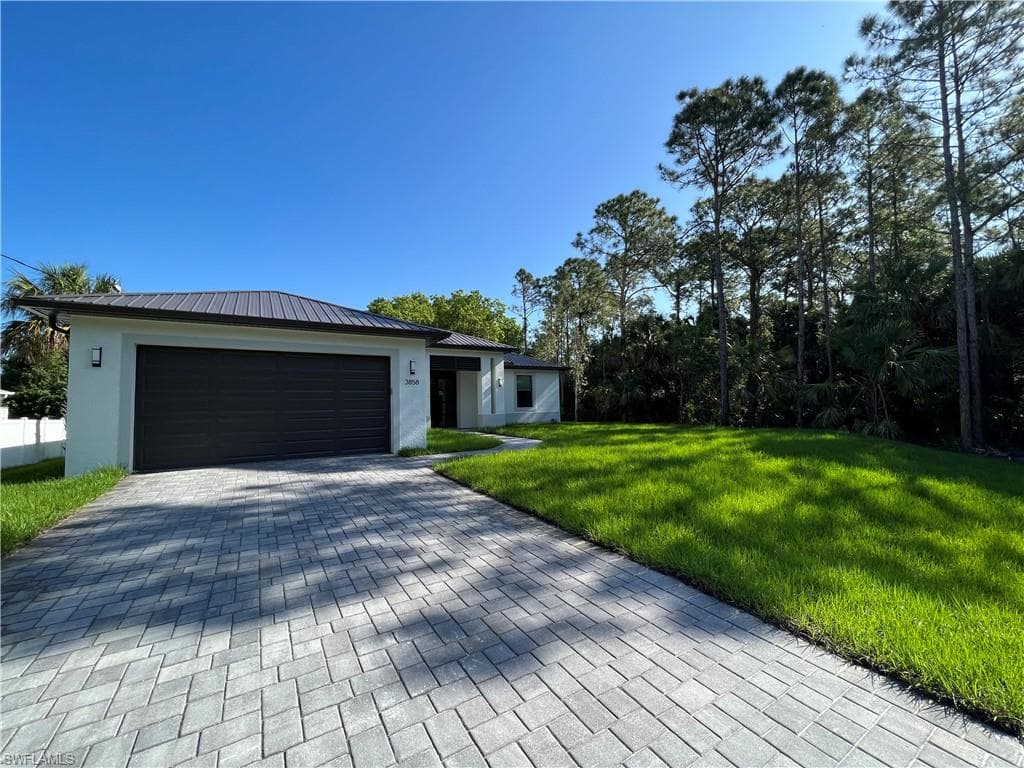 3858 Hoffman ST FORT MYERS, FL 33905