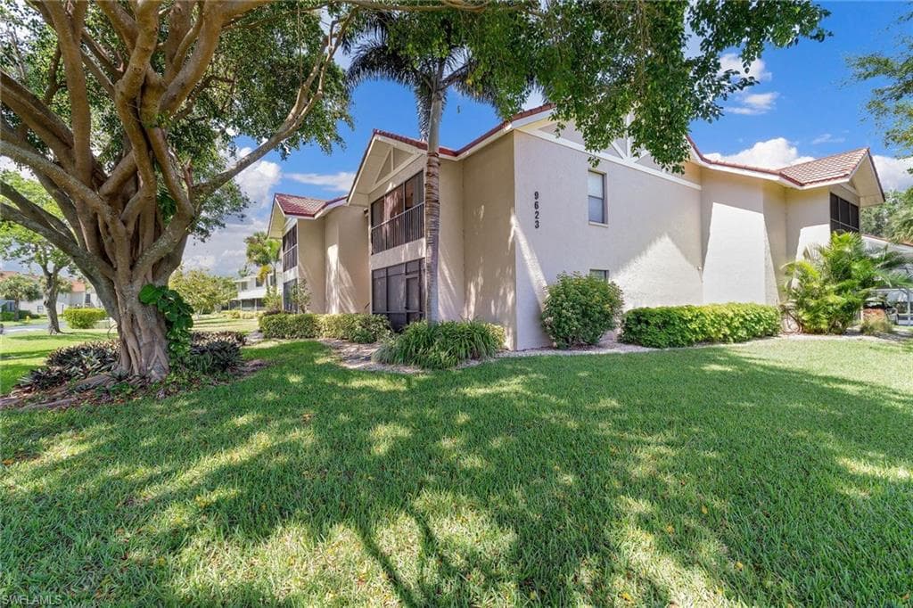 9623 Eaton Gardens LN 205 FORT MYERS, FL 33919