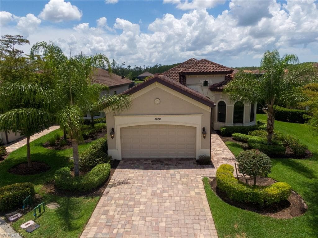 8630 Renata CT FORT MYERS, FL 33912