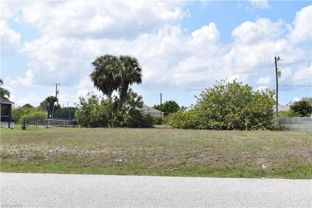 2020 NW 6th ST CAPE CORAL, FL 33993