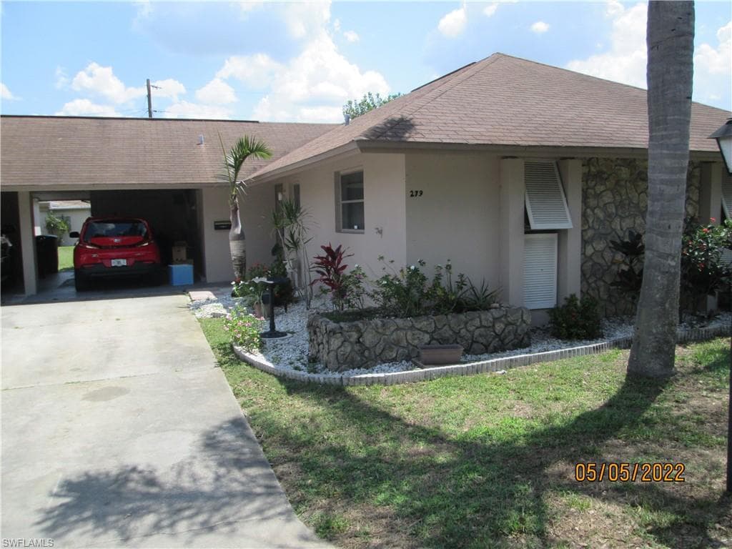 279 Rosewood CT LEHIGH ACRES, FL 33936