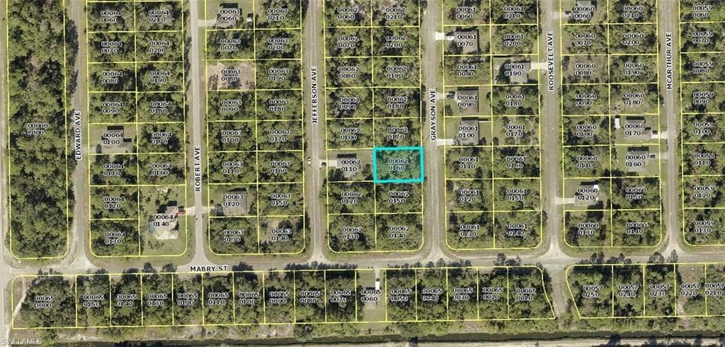 2005 Grayson AVE ALVA, FL 33920