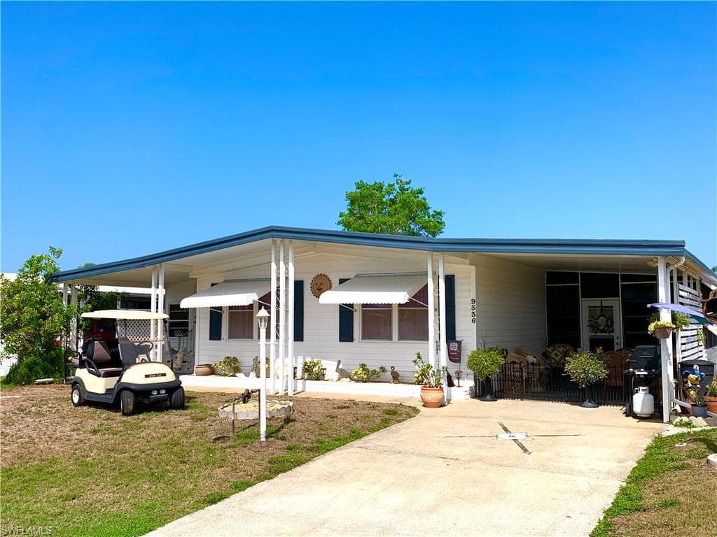 9336 Baron RD BONITA SPRINGS, FL 34135
