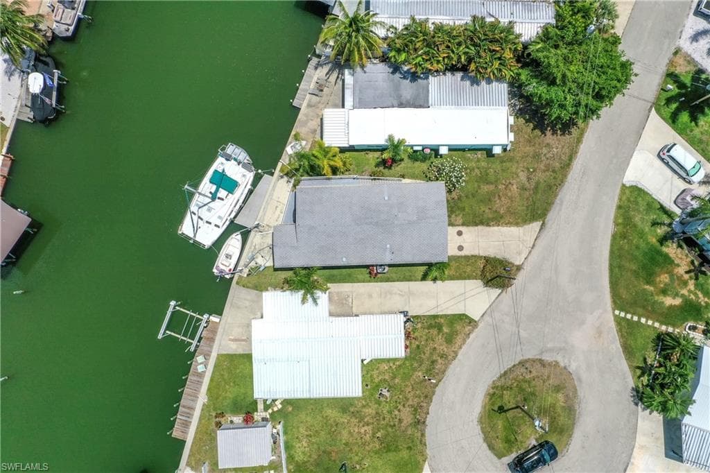 3938 Plumosa DR ST. JAMES CITY, FL 33956