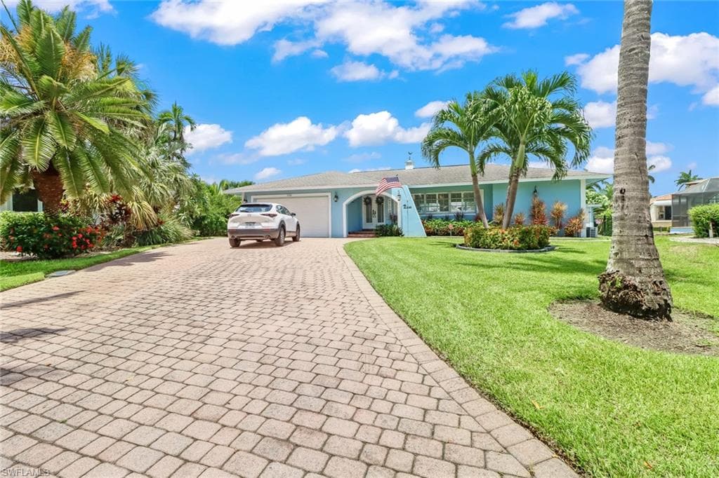 2140 Shad CT NAPLES, FL 34102