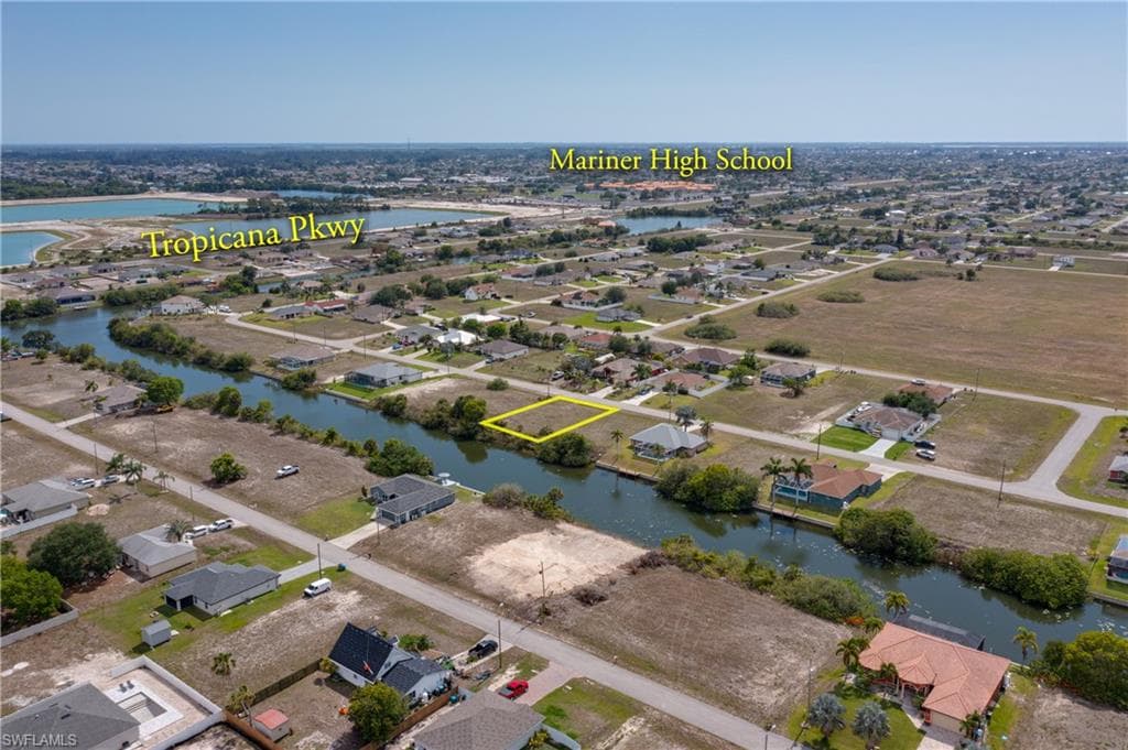1007 NW 9th PL CAPE CORAL, FL 33993