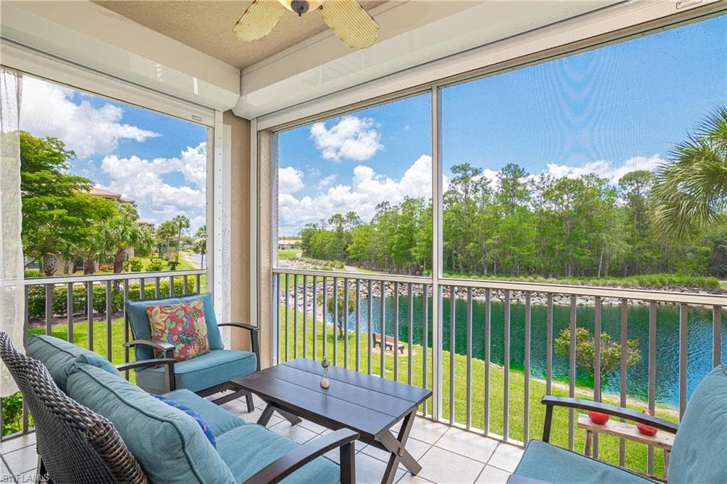 3800 Sawgrass WAY 3122 NAPLES, FL 34112