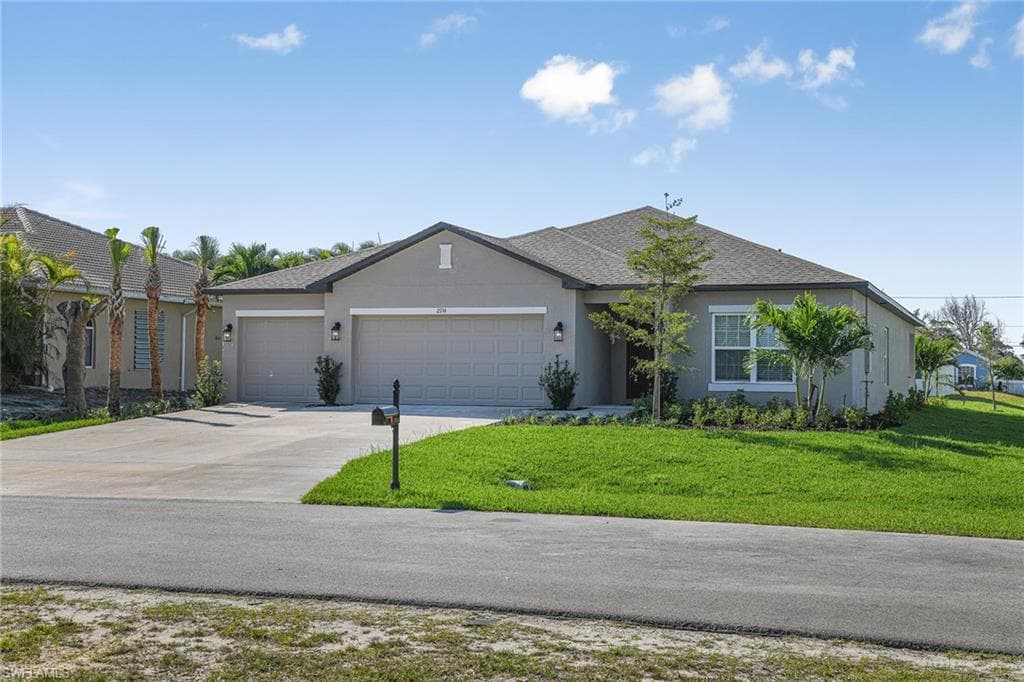 2714 3rd LN CAPE CORAL, FL 33991