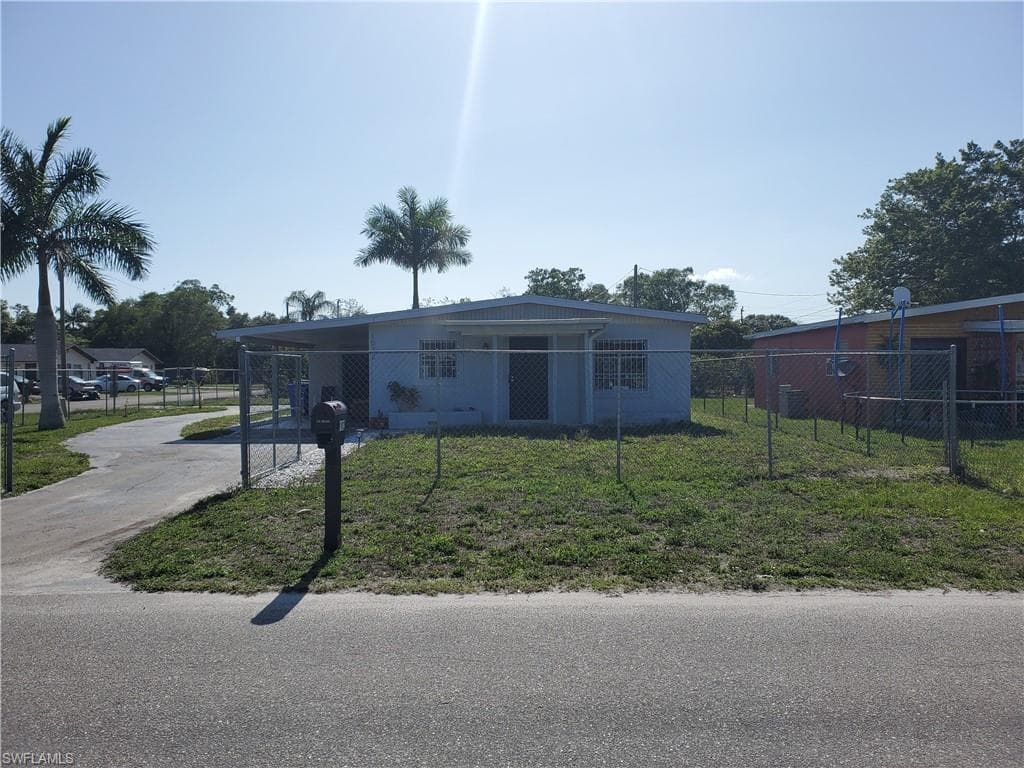 1032 Ballard PL FORT MYERS, FL 33916