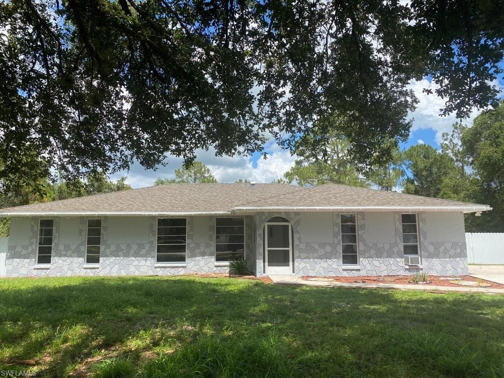 8 Wellington AVE LEHIGH ACRES, FL 33936