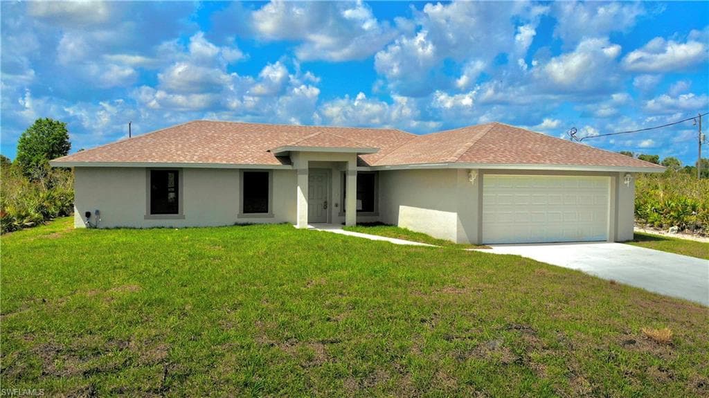 3237 Ruth LN LEHIGH ACRES, FL 33976