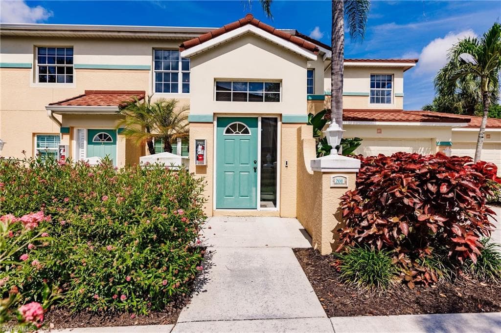 10711 Crooked River RD 201 ESTERO, FL 34135