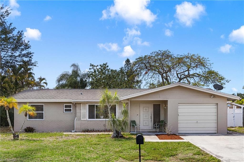 1670 N Hermitage RD FORT MYERS, FL 33919