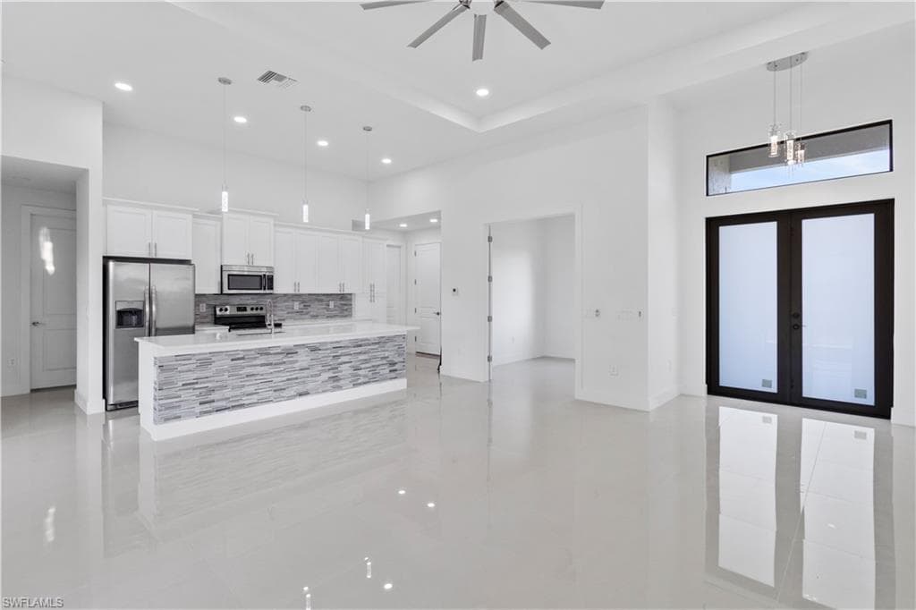 2125 NE 17th ST CAPE CORAL, FL 33909