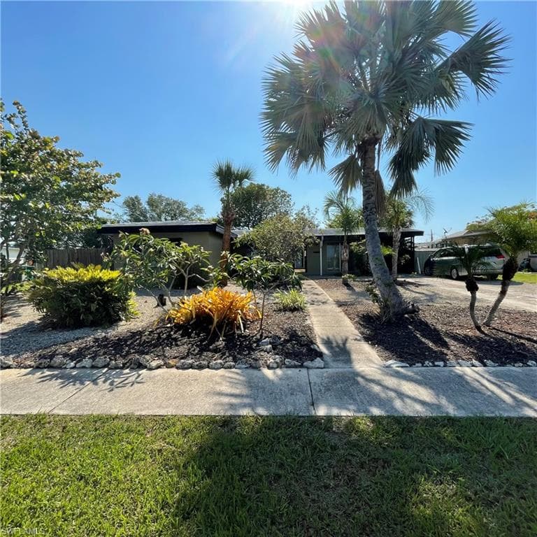 161 Duxbury AVE PORT CHARLOTTE, FL 33952