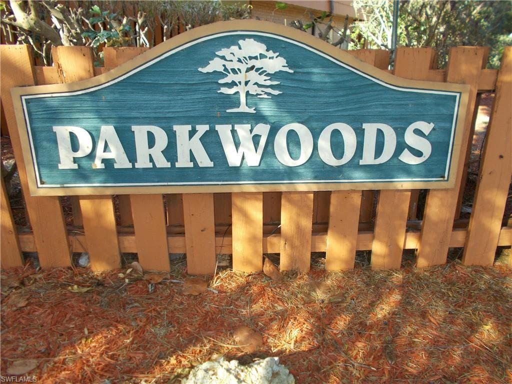1710 Park Meadows DR 4 FORT MYERS, FL 33907