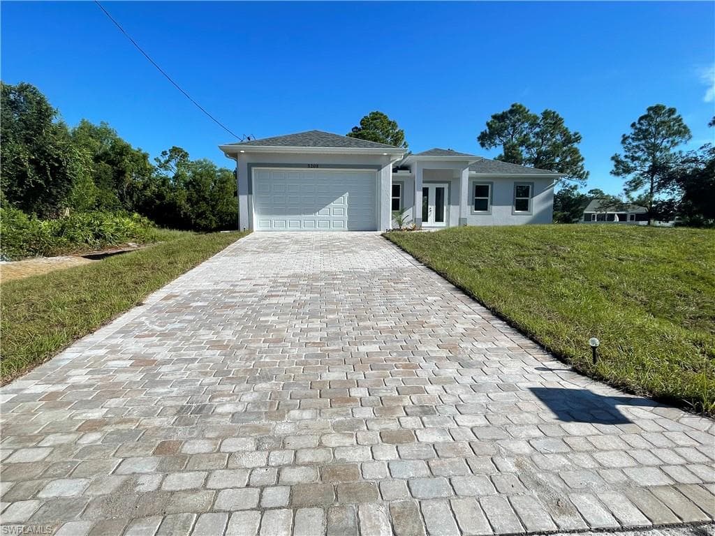 3208 28th ST SW LEHIGH ACRES, FL 33976