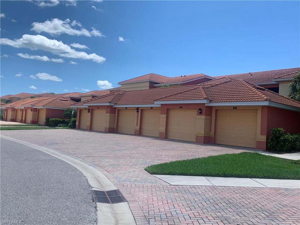 13771 Julias WAY 215 FORT MYERS, FL 33919