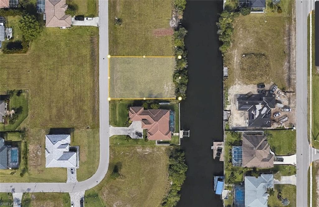 2719 SW 21st AVE CAPE CORAL, FL 33914