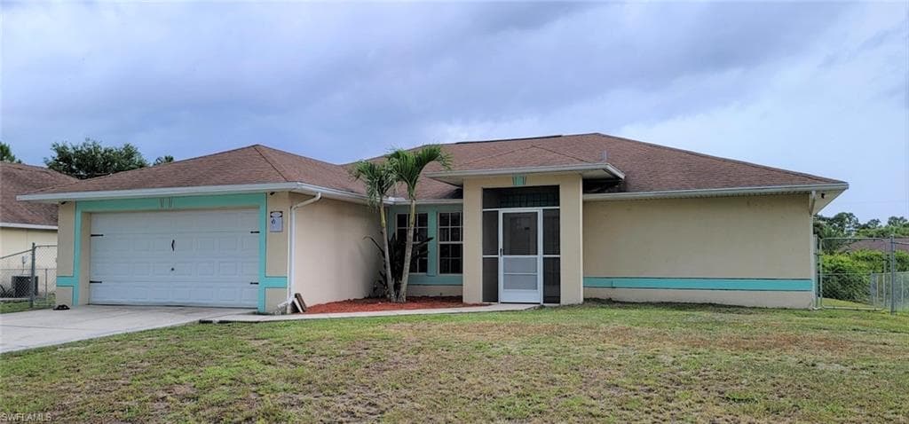 738 Nina AVE S LEHIGH ACRES, FL 33974