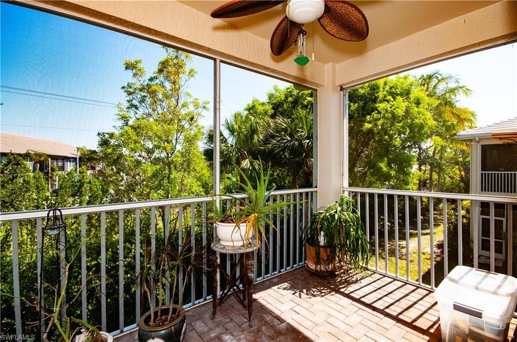 1325 Sweetwater CV 204 NAPLES, FL 34110