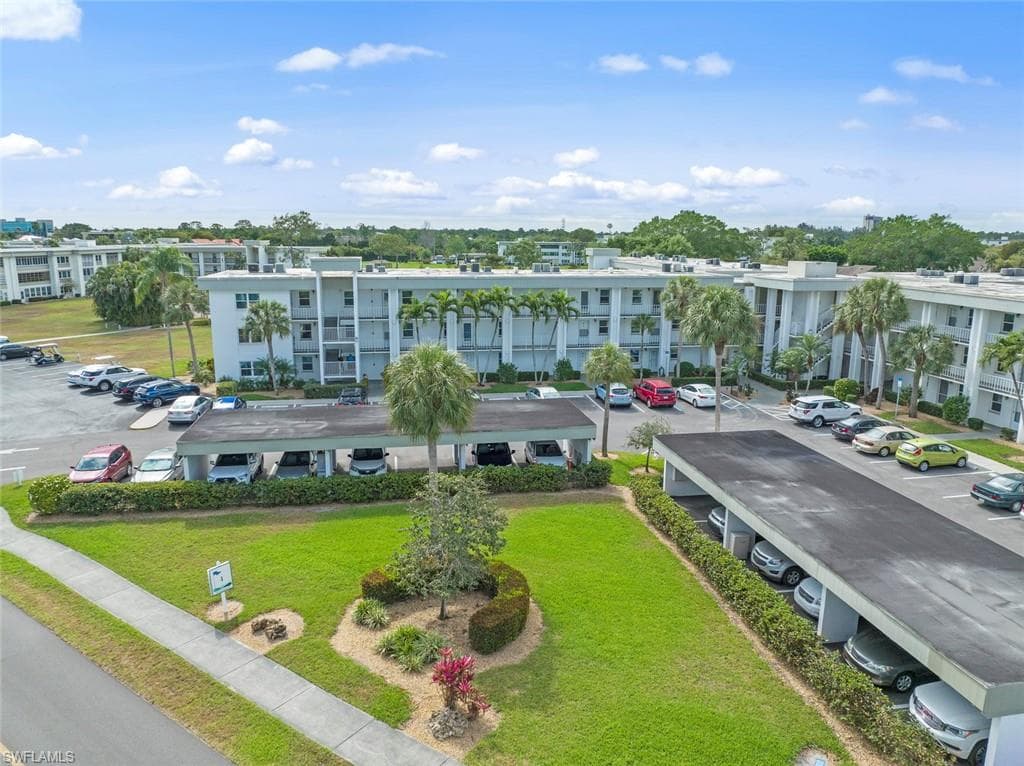 1724 Pine Valley DR 119 FORT MYERS, FL 33907