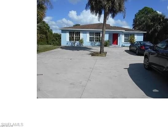 4920 Leonard BLVD S LEHIGH ACRES, FL 33973