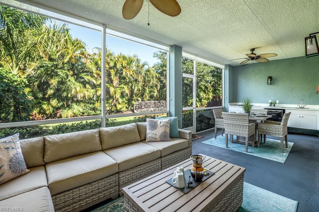 2370 Hidden Lake CT 8305 NAPLES, FL 34112