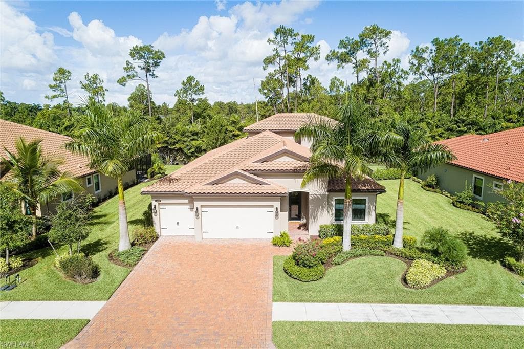 1423 Mockingbird DR NAPLES, FL 34120