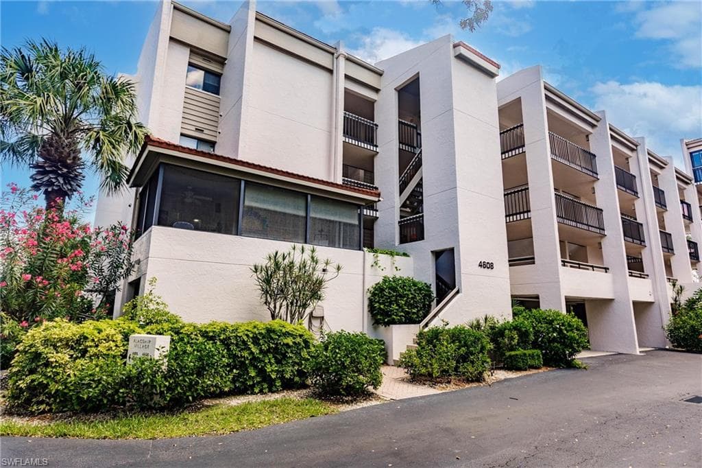 4608 Flagship DR 202 FORT MYERS, FL 33919