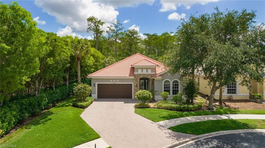 15904 Delaplata LN NAPLES, FL 34110
