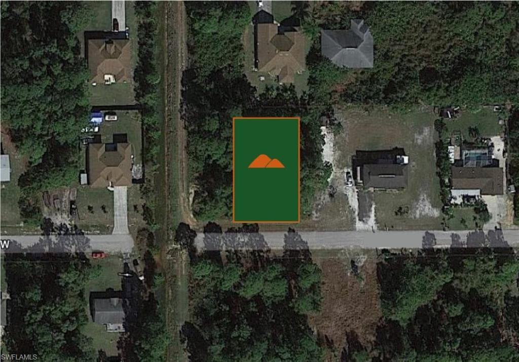 5228 2nd ST W LEHIGH ACRES, FL 33971