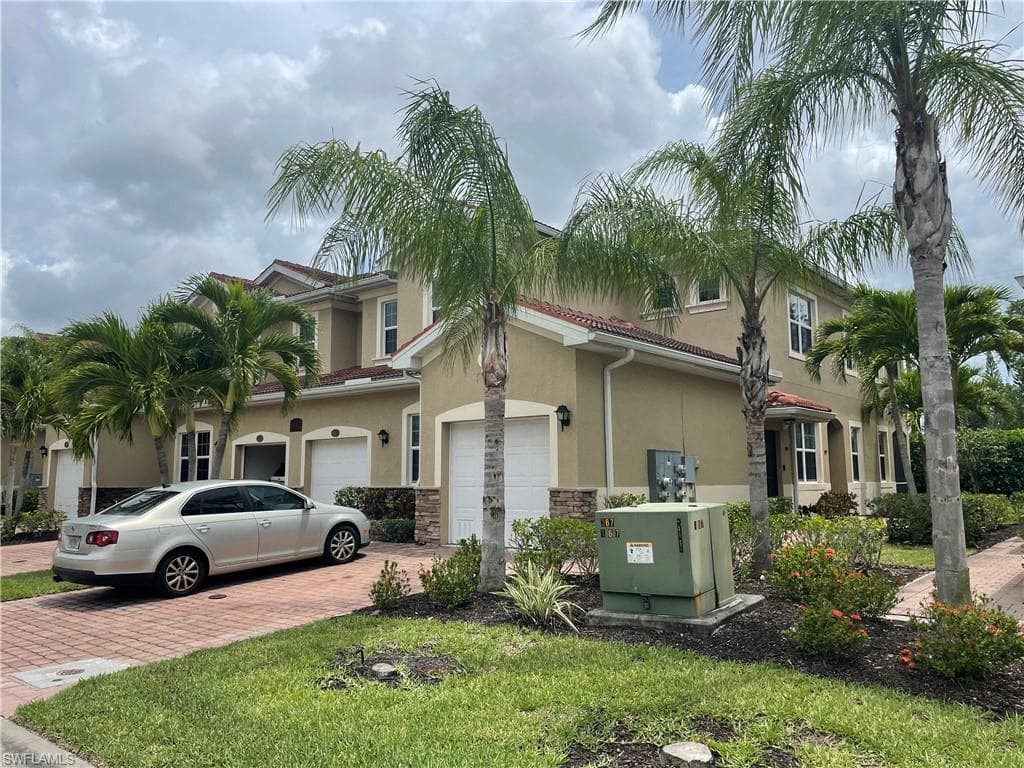 8505 Oakshade CIR 102 FORT MYERS, FL 33919